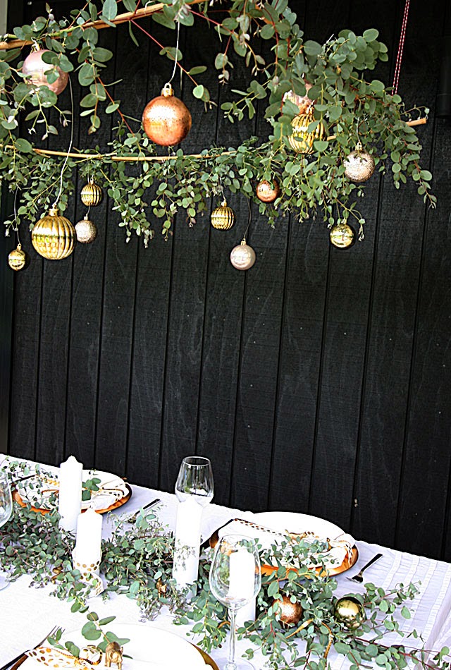 how to decorate your table for christmas