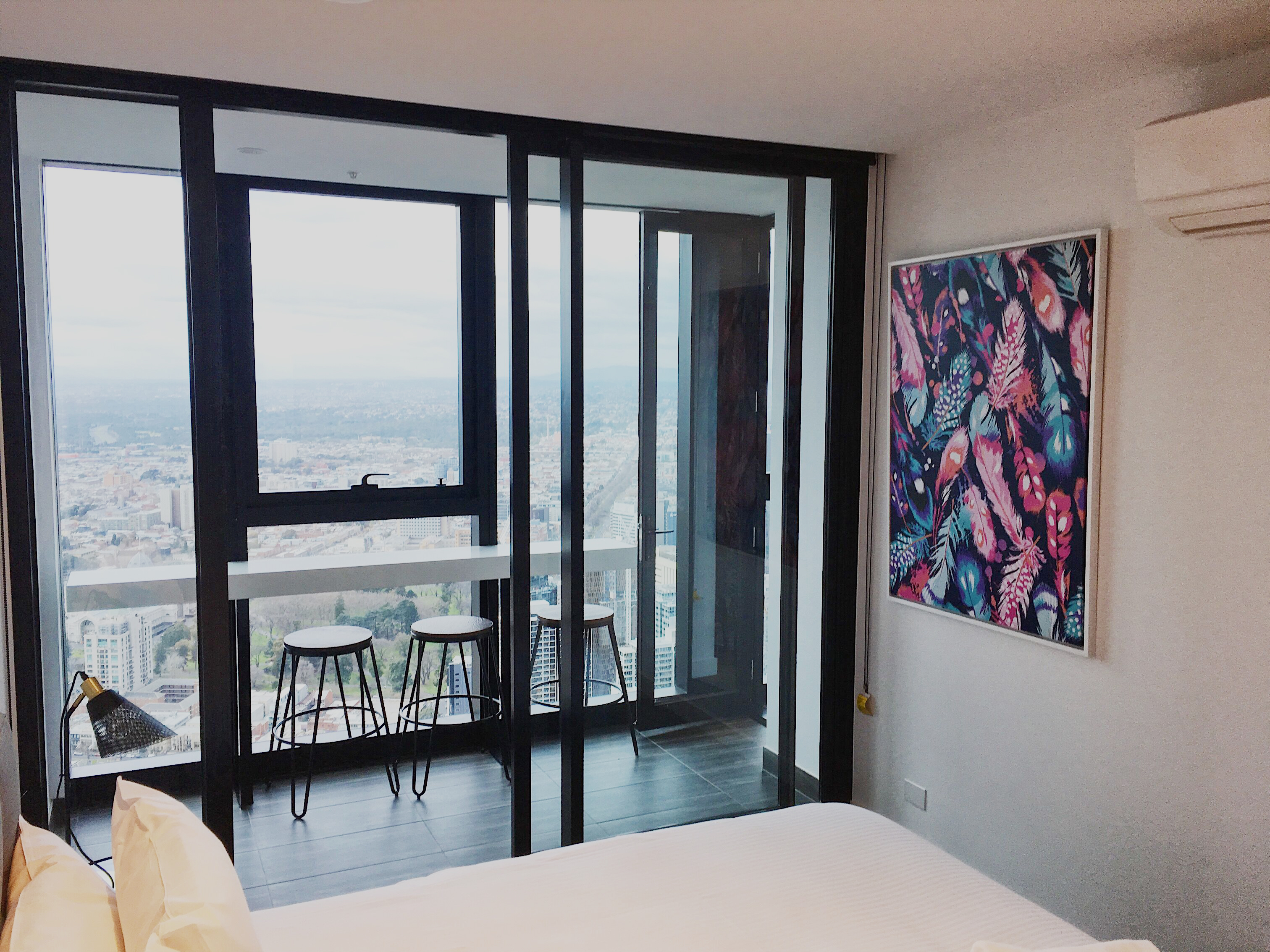 Melbourne CBD Airbnb - decorating on a budget