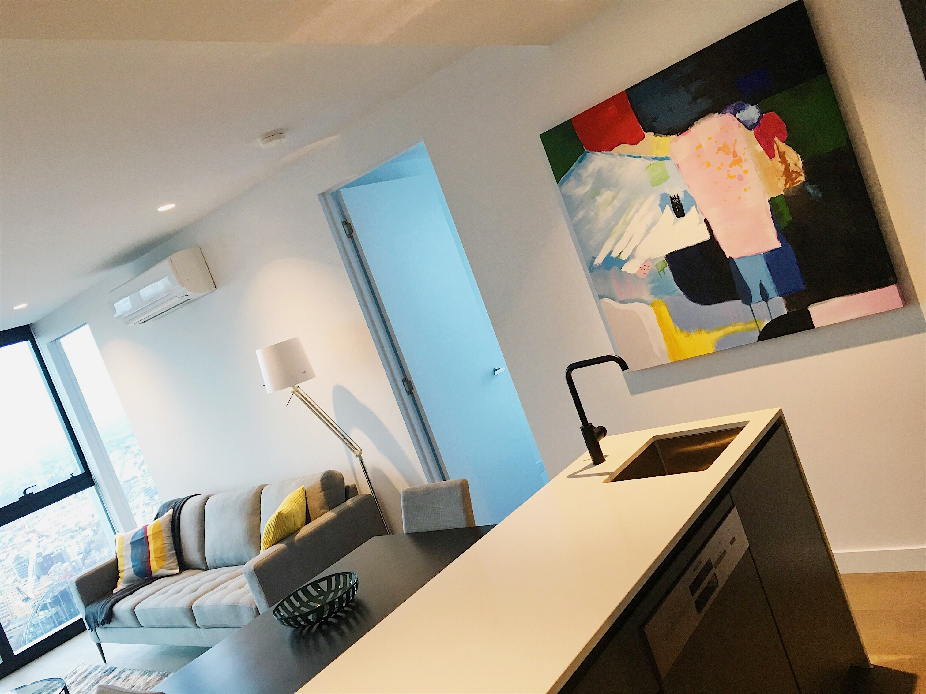 Melbourne CBD Airbnb - decorating on a budget